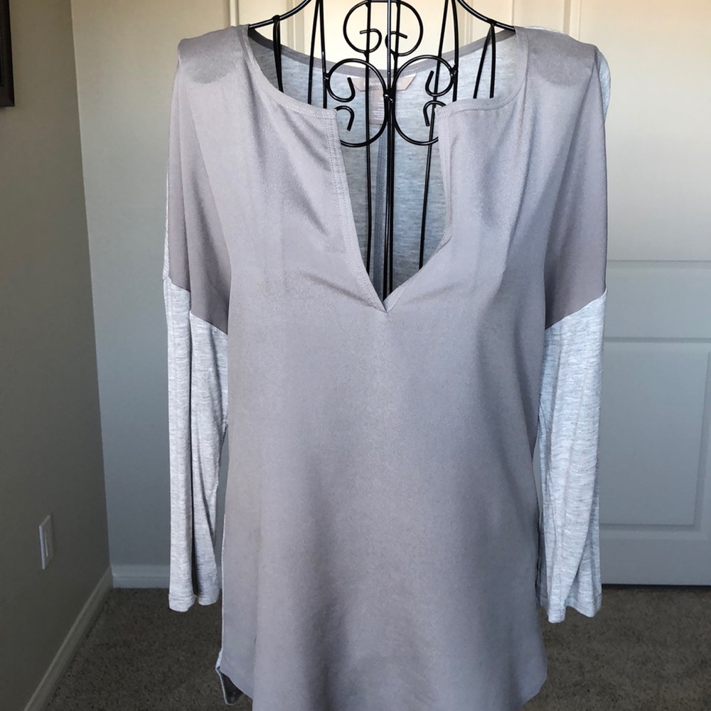 Banana Republic Mixed Media Casual Top - Picture 5 of 6
